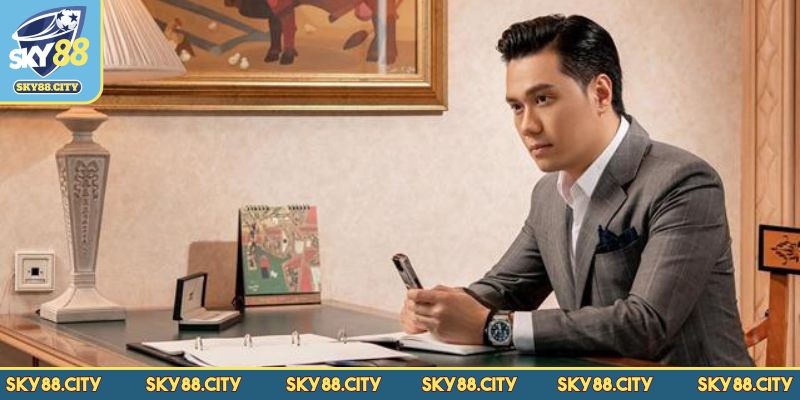 Tiểu sử tác giả Vương Lâm